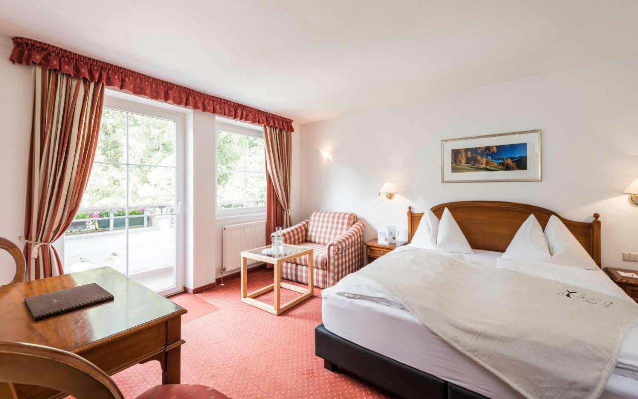 Superior Double or Twin Room,1015358554:JPEG